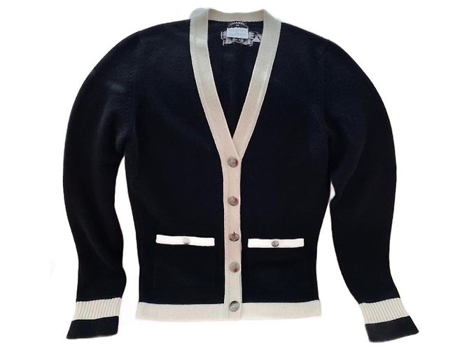 Chanel Cardigan aus schwarzem Kaschmir