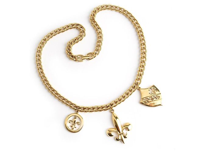 Colar Givenchy com 3 pingentes dourado