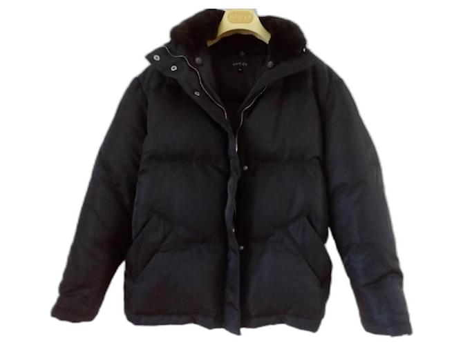 GUCCI JACKET BLACK DOWN JACKET WITH FUR COLLAR. Polyester  ref.1051230