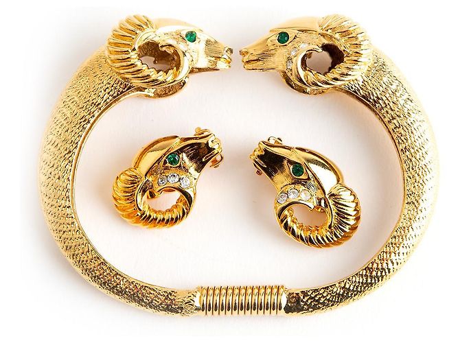 Kenneth Jay Lane Conjunto de brincos e pulseiras KJL Gold hardware