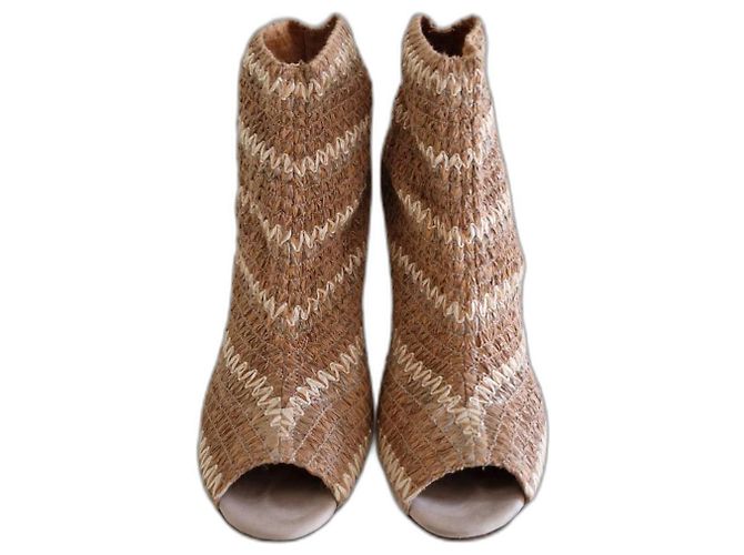 Botas de cano curto Dolfie em tecido bege