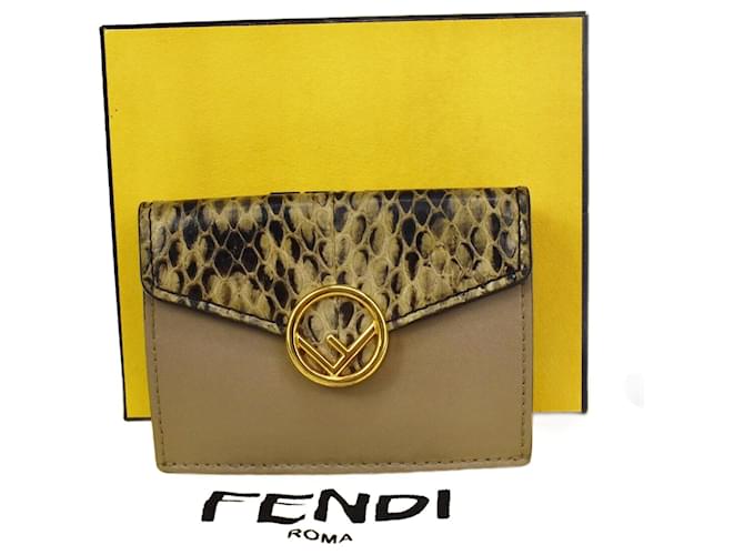 Fendi F ist Fendi Beige Leder  ref.1052060