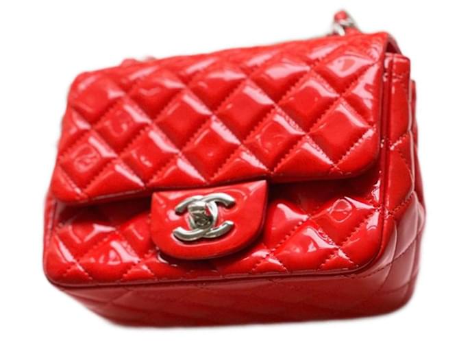 Timeless Chanel Mini clássico Vermelho Couro envernizado  ref.1052402