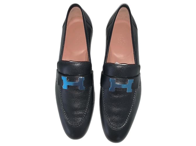 Hermès Black Leather Flats Size 38.5