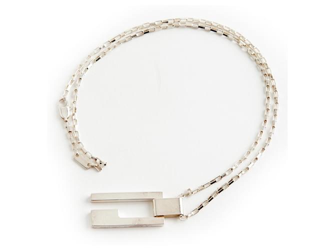 Gucci collar con logo G de plata  ref.1053476