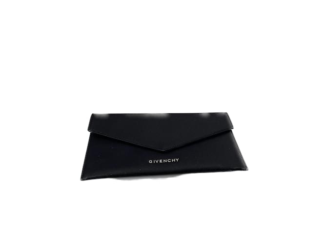 Givenchy Quilted Goatskin GV3 Pocket Mini Convertible Pouch (SHF-c5S4a –  LuxeDH