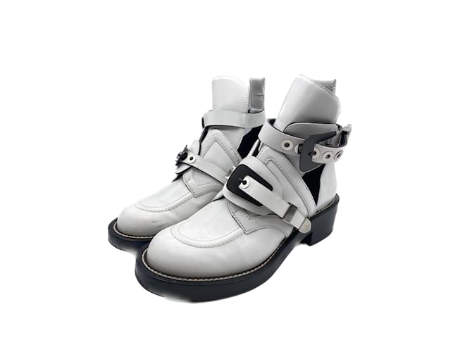 BALENCIAGA  Ankle boots T.eu 37 leather White  ref.1053989