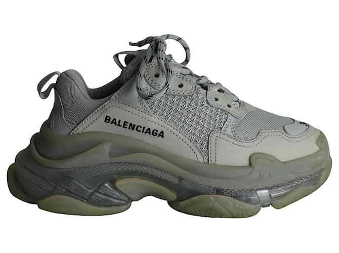 Zapatillas Balenciaga Triple S en piel y malla gris Cuero  ref.1054651