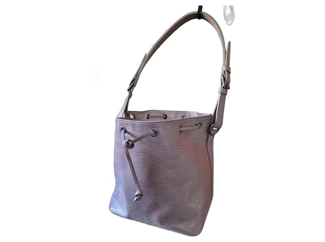 Noe rare. Louis Vuitton Noah bag. lavender epi leather.mm  ref.1055527