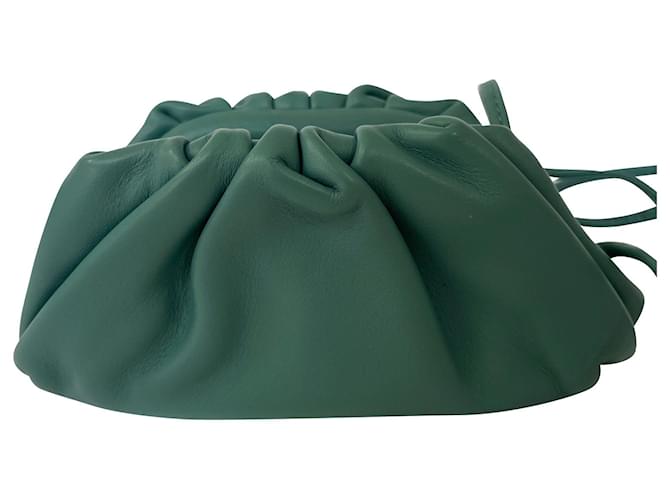 Bottega Veneta Mini The Pouch Sac porté épaule en cuir turquoise Vert  ref.1057571