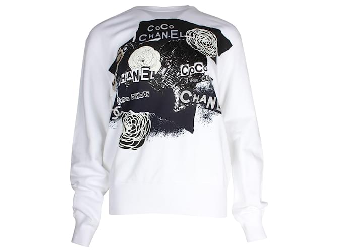 Knitwear Chanel Chanel Graphic Print Sweatshirt in White Cotton Size M Inter