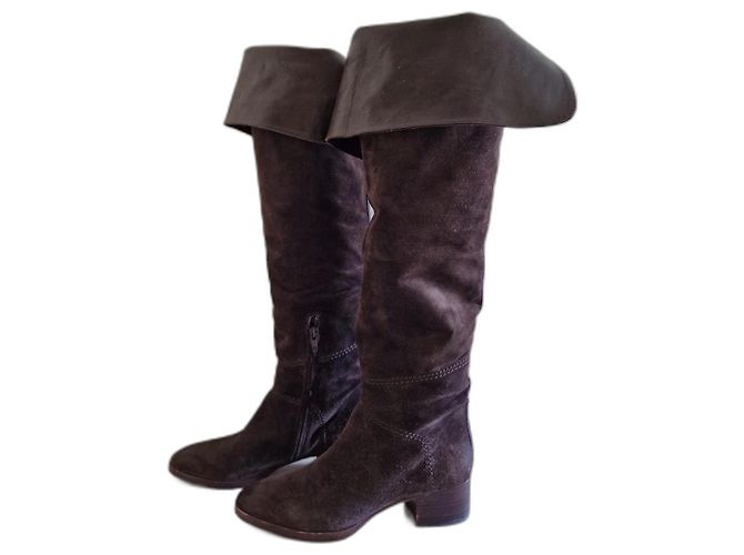 Chloé Suede Boots Light Brown