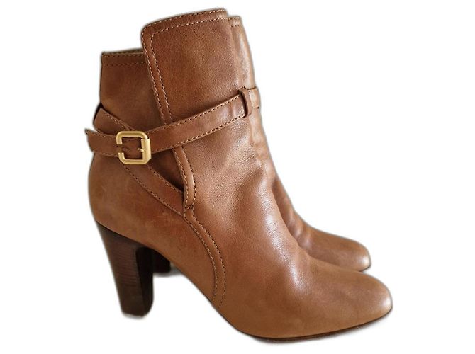 Botas de cano curto Chloé em couro marrom