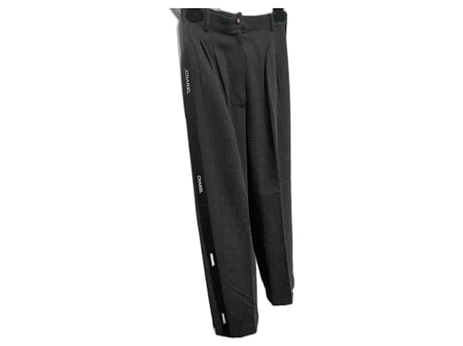 Chanel Un pantalon, leggings Laine Noir  ref.1059089