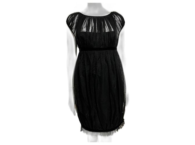 Schwarzes Spitzenkleid von Marchesa Notte