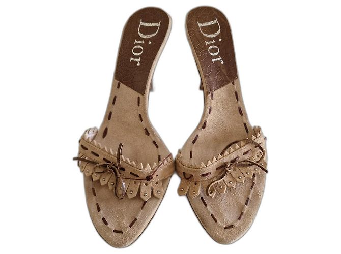 Dior Pantoletten aus Wildleder beige