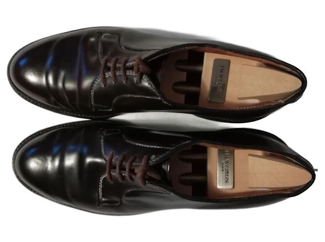 Autre Marque Derbies de couro chocolate para mulher