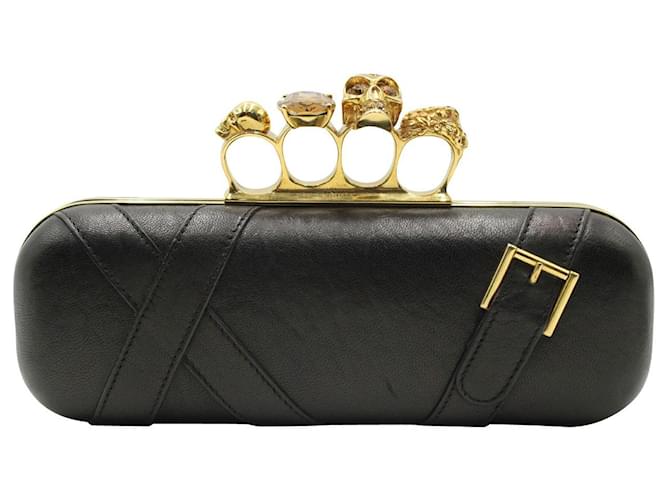 Alexander Mcqueen Lange Clutch aus schwarzem Leder mit Knöchelriemen und Totenkopf-Detail  ref.1060928