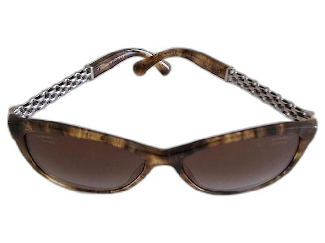 Chanel Lunettes de soleil Plastique Marron  ref.1061356