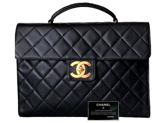 Chanel Handtaschen Schwarz Leder  ref.1061873
