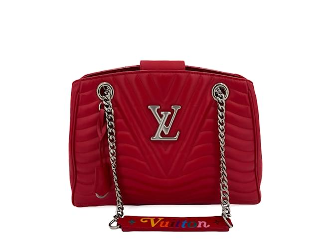 Louis Vuitton Borsa tote con catena New Wave in pelle trapuntata rossa Rosso  ref.1062228