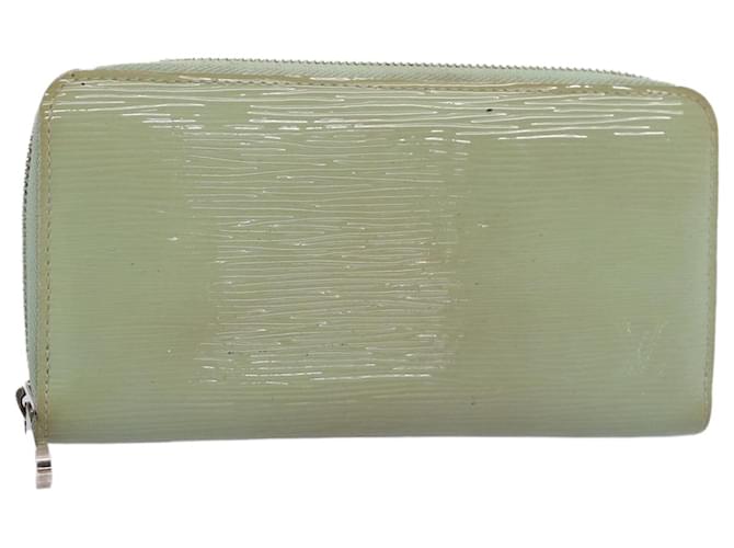 Louis Vuitton Zippy Wallet Green Leather  ref.1063057