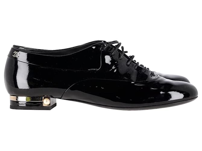 Chanel Pearl-Embellished Lace-Up Oxfords in Black Patent Leather  ref.1065444