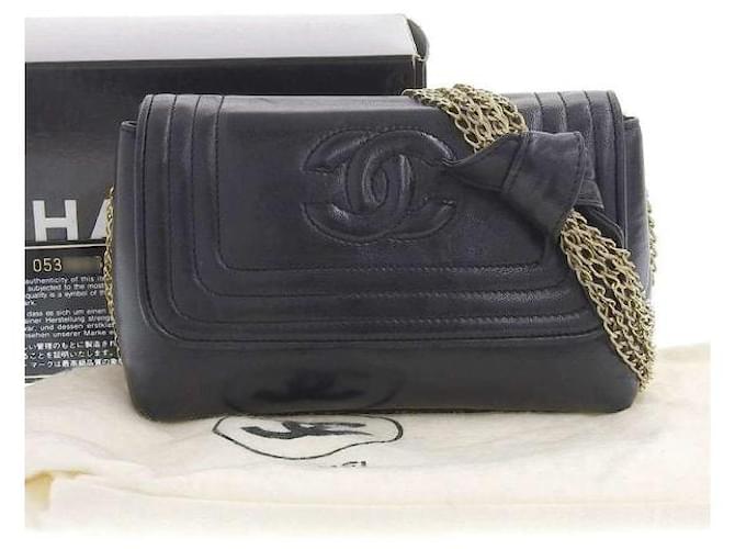 Chanel Bolso de hombro CC de piel mini con cadena Negro Cuero  ref.1065509