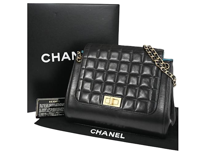 Chanel Chocolate bar Black Leather  ref.1066276