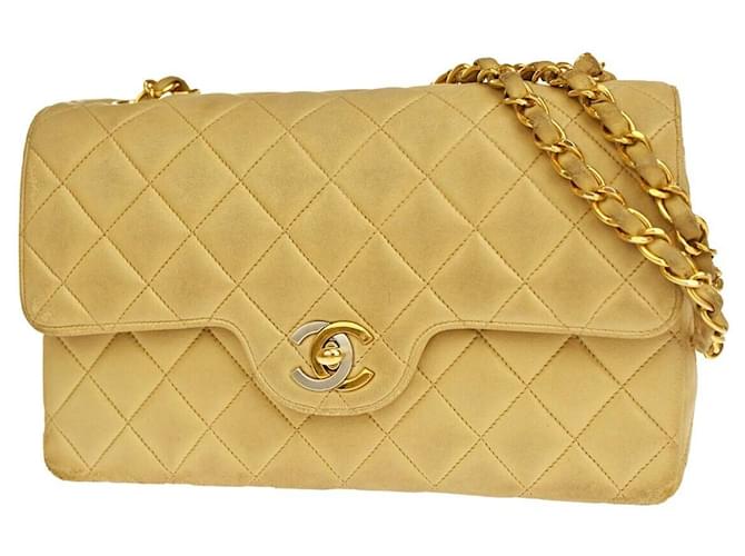 Timeless Chanel Matelassé Bege Couro  ref.1066557