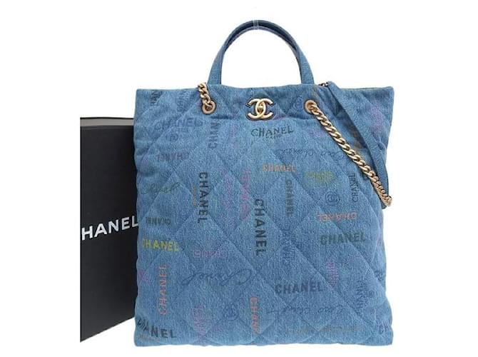 Chanel CC matelassé Denim Mood Maxi sac cabas en jean AS3128 en bon état Bleu  ref.1066743