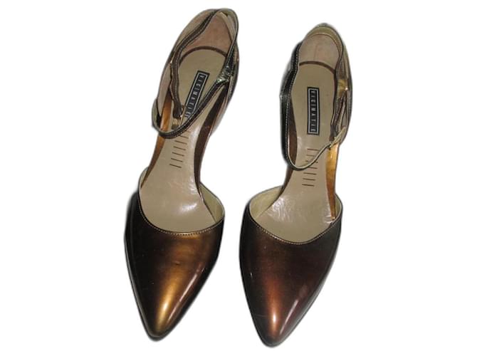 Vic Matié Heels Light brown Patent leather  ref.1067790
