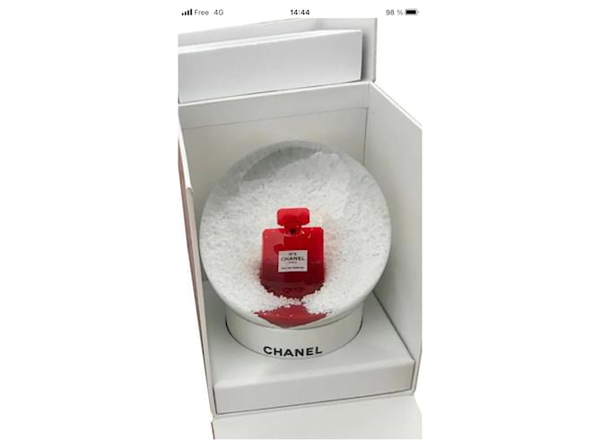 Chanel Misc White Red Glass  ref.1069069