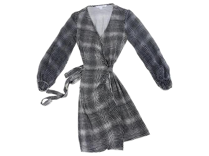 Diane Von Furstenberg Robe portefeuille en soie DvF Sigourny avec manches en mousseline Noir Blanc Gris  ref.1069918