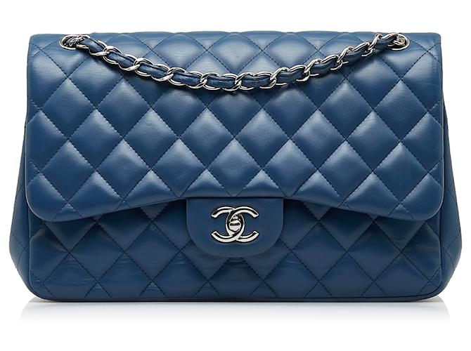 Chanel Blue Jumbo Classic Lambskin lined Flap Leather ref.1070540 - Joli  Closet