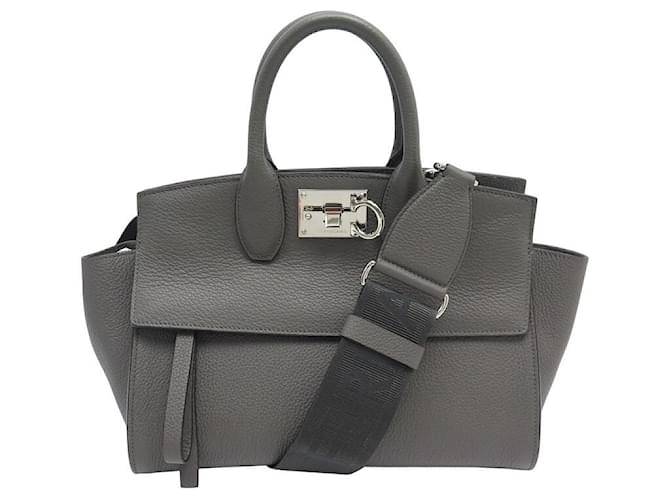 SALVATORE FERRAGAMO スタシオトトハック 211772752737 001 Salvatore Ferragamo NEW FERRAGAMO STUDIO BOX S HANDBAG