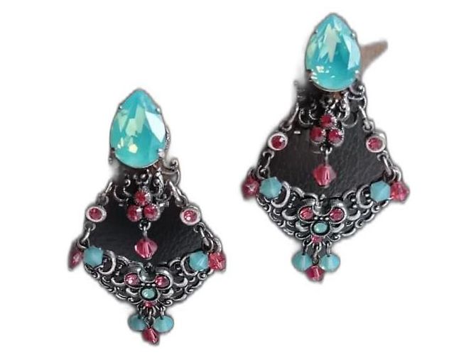 Autre Marque Orecchini a clip Jacqueline Singh Paris con pietre naturali Multicolore