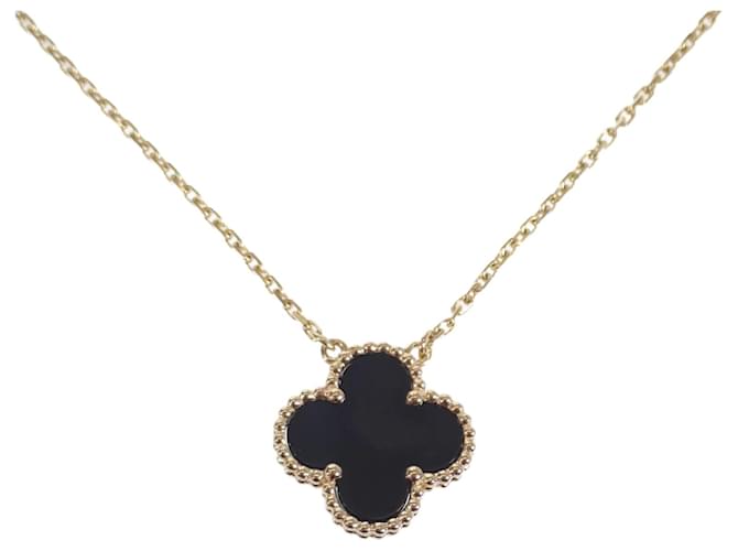 Van Cleef & Arpels Vintage Alhambra black onyx | Van cleef and arpels  jewelry, Onyx, Onyx necklace