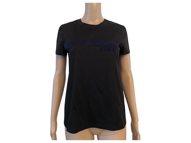 Camiseta Chanel negra con inscripción “Gabrielle Chanel Coco” en terciopelo azul Negro Algodón  ref.1072097
