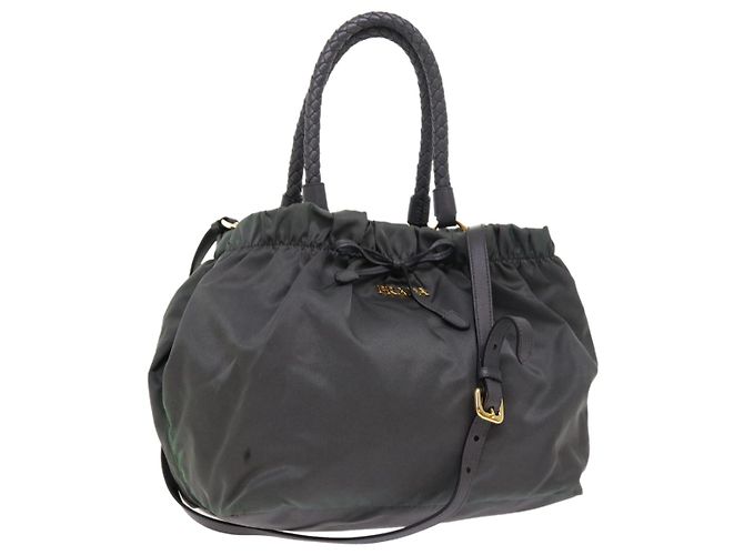 Borsa a mano Prada in nylon 2modo Grigio Auth 54970 Marrone