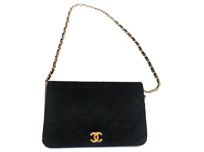Timeless Chanel Handtaschen Schwarz Leinwand  ref.1072540