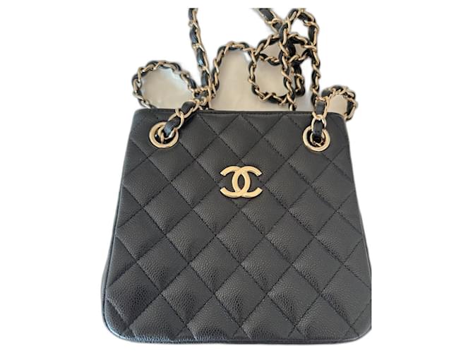 Chanel bucket bag Black Leather  ref.1074415