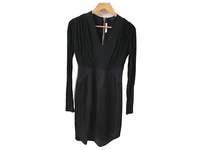 GIVENCHY  Dresses T.International M Viscose Black  ref.1074734