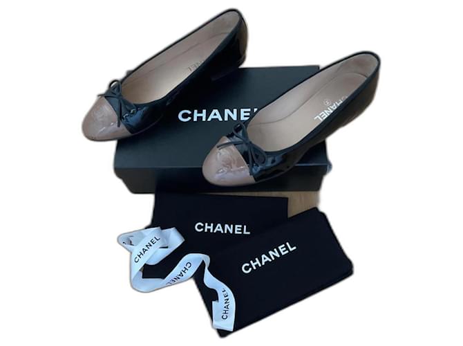 Cambon Chanel Ballet flats Black Varnish  ref.1074917