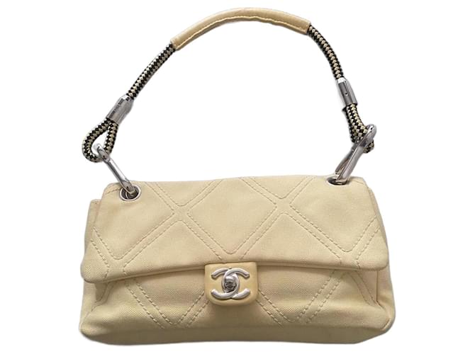 Chanel Yellow Bag Acrylic  ref.1076389