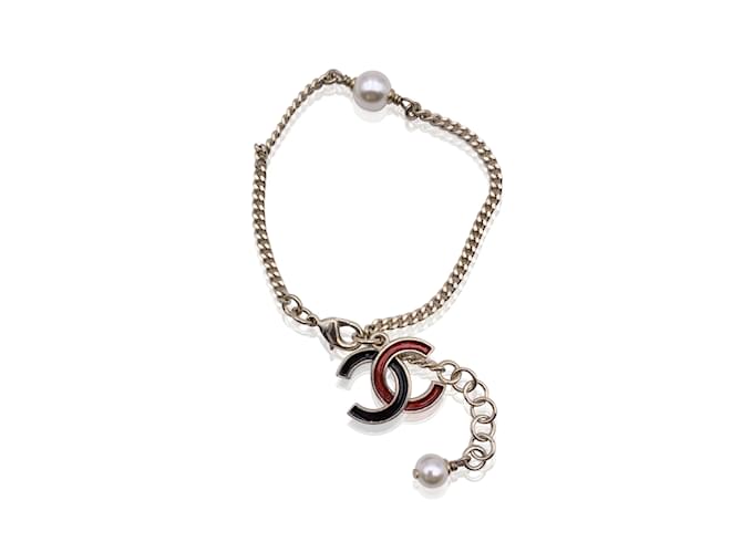 Chanel Hellgoldenes CC-Logo-Kettenarmband aus Metall mit schwarzer und roter Emaille  ref.1076509