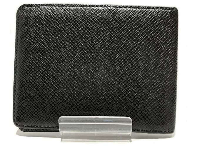 Louis Vuitton Taiga Black Leather  ref.1077119