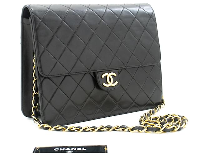 CHANEL Small Chain Shoulder Bag Clutch Black Quilted Flap Lambskin Leather  ref.1077455