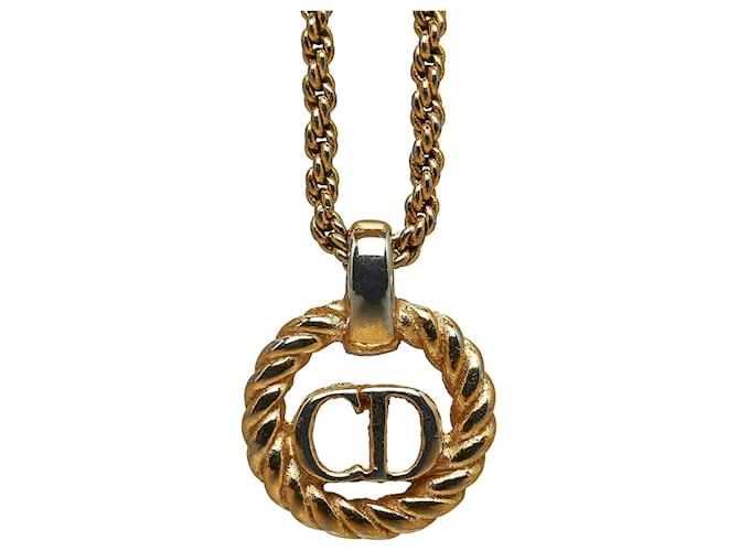 Collar con colgante con logotipo de CD dorado de Dior Metal Chapado en oro  ref.1077960