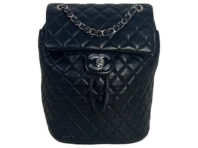 Chanel 16P Black Quilted Lambskin Leather Small Urban Spirit Backpack  ref.1078646